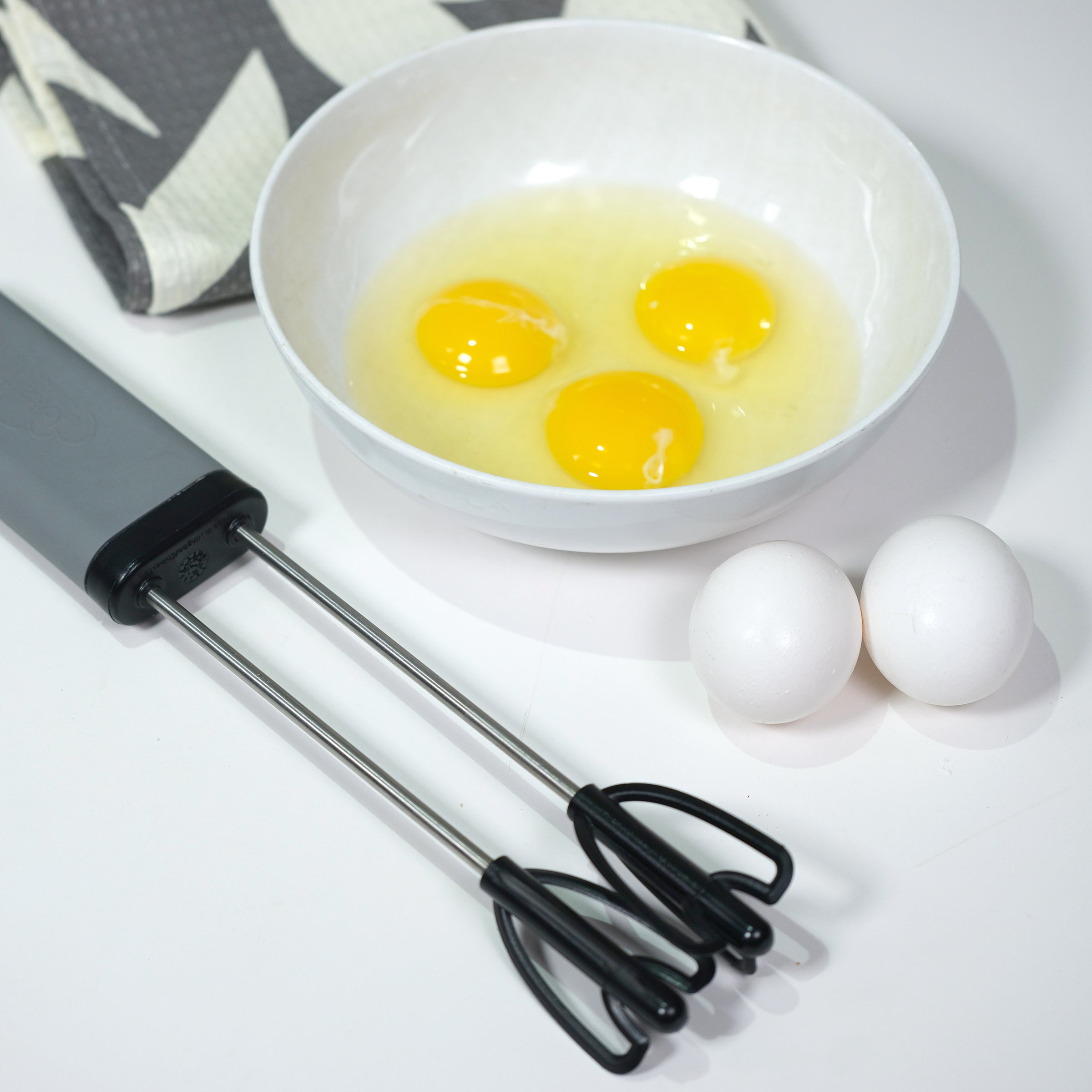 Easy Whisk™ - Handheld Mixer