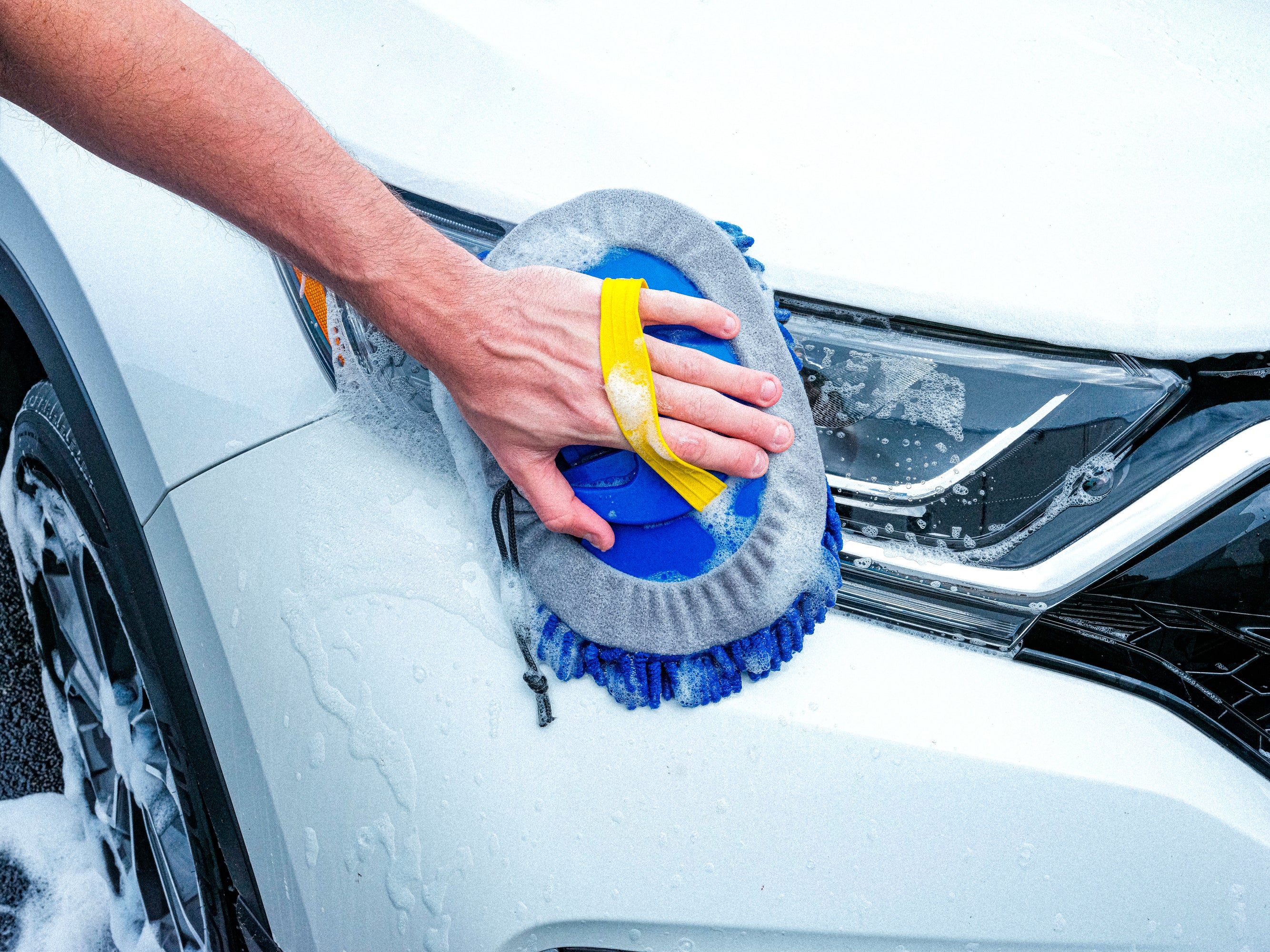 Auto Shine XL™ - 3-in-1 Microfiber Brush & Wand