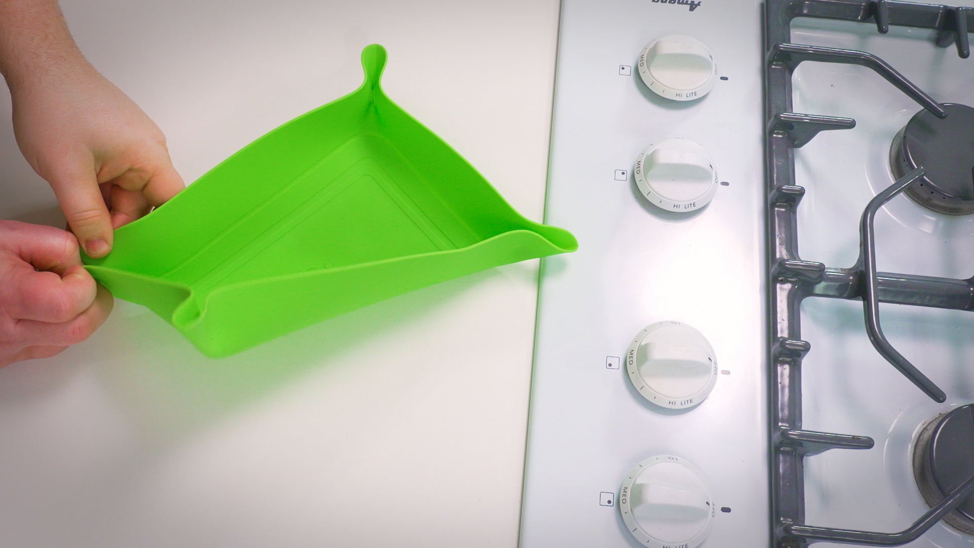 Less Mess™ Tray — Multi-Use Travel Tray