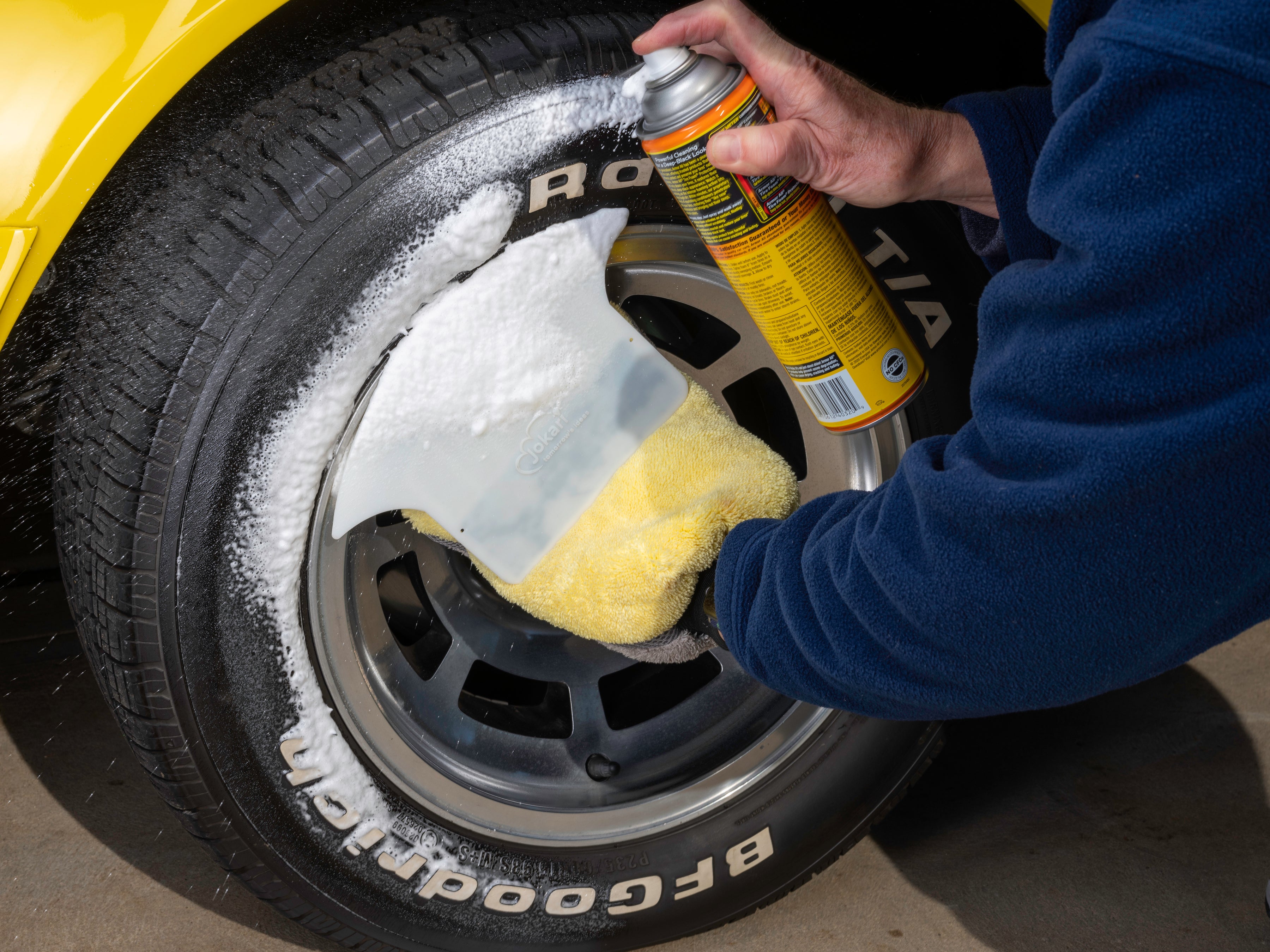Tire Shine™ Glove - Rim Shield & Detailing Tool